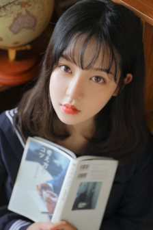 脱色摇床打扑克全身不盖被子